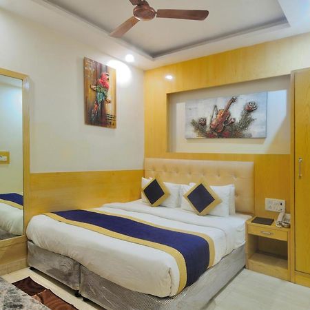 Hotel Prince Palace Deluxe - Paharganj - Нью-Дели Экстерьер фото