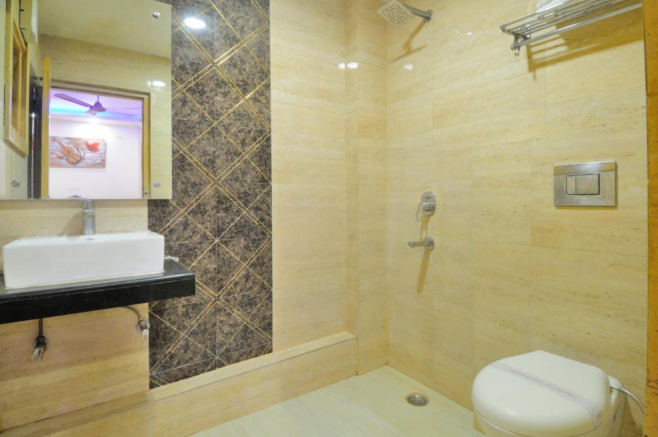 Hotel Prince Palace Deluxe - Paharganj - Нью-Дели Экстерьер фото